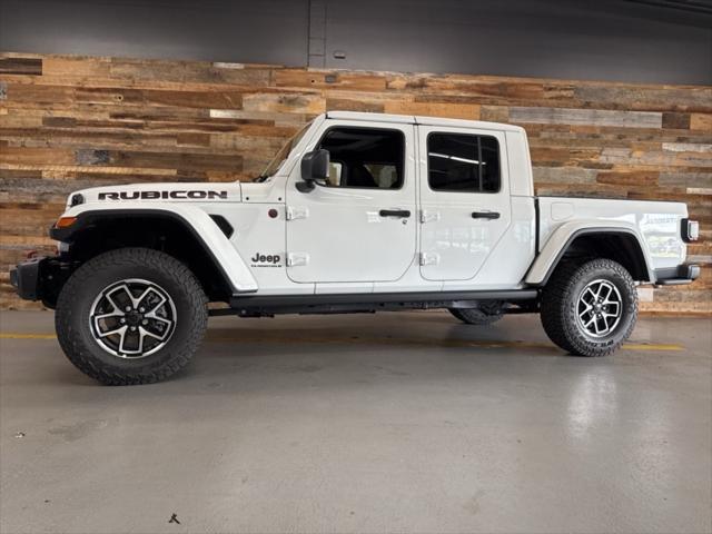 new 2025 Jeep Gladiator car, priced at $55,380
