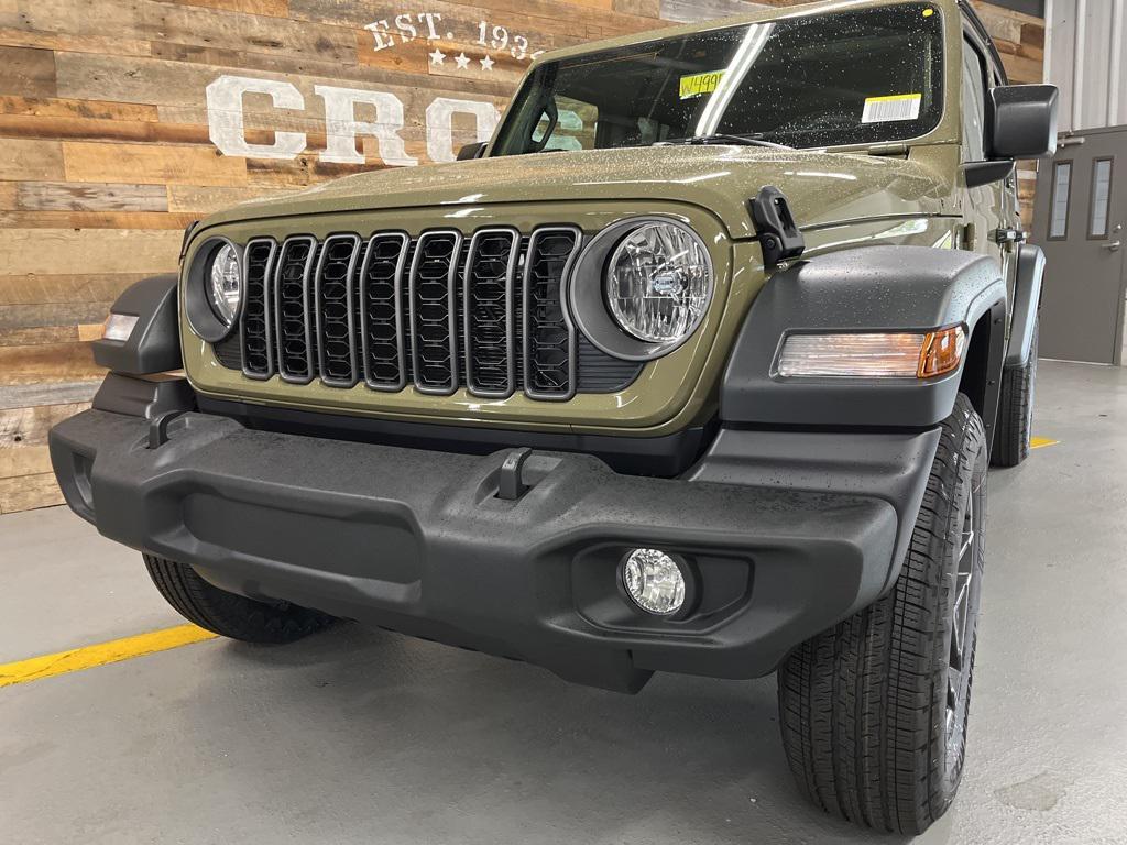 new 2025 Jeep Wrangler car, priced at $46,850