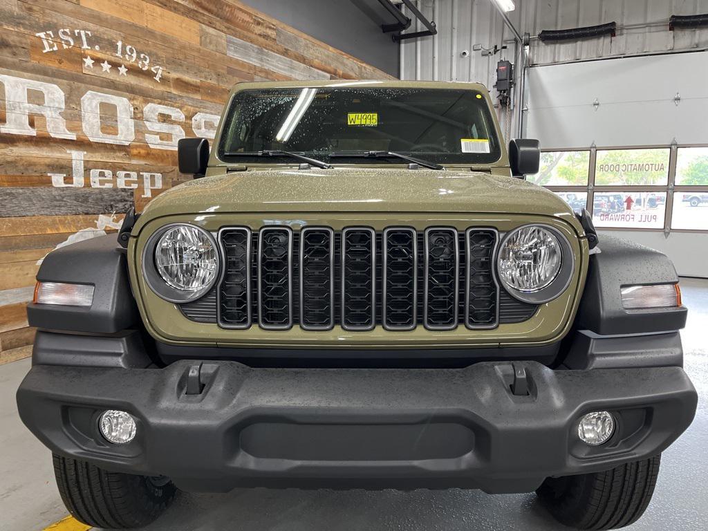 new 2025 Jeep Wrangler car, priced at $46,850