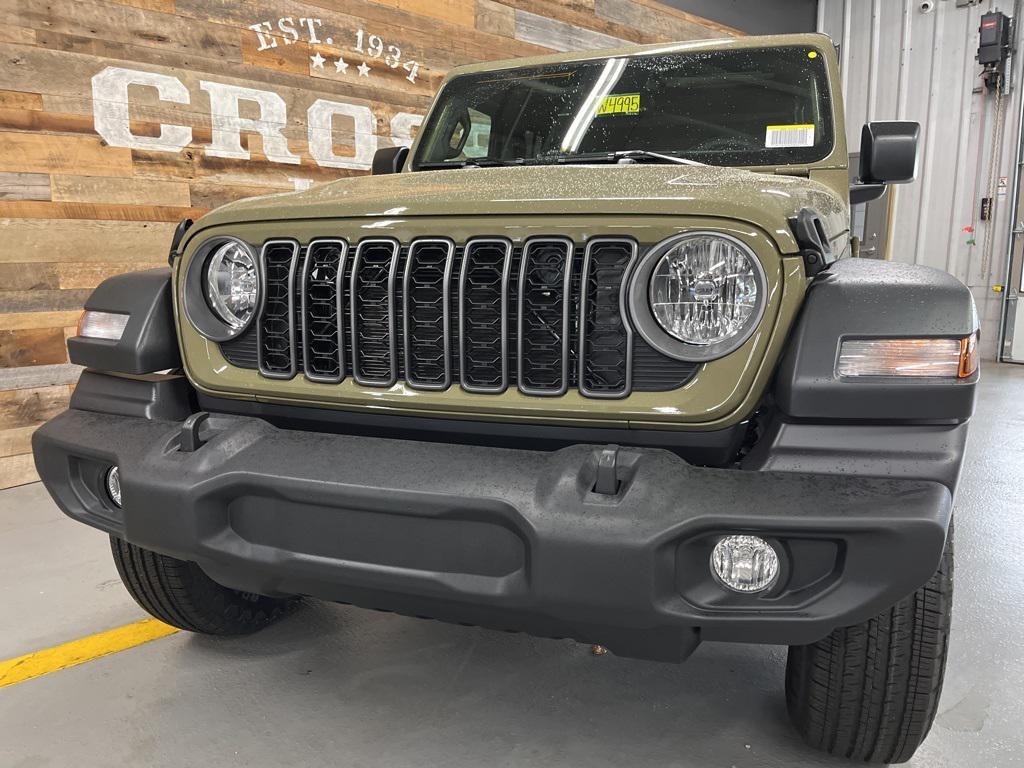 new 2025 Jeep Wrangler car, priced at $46,850