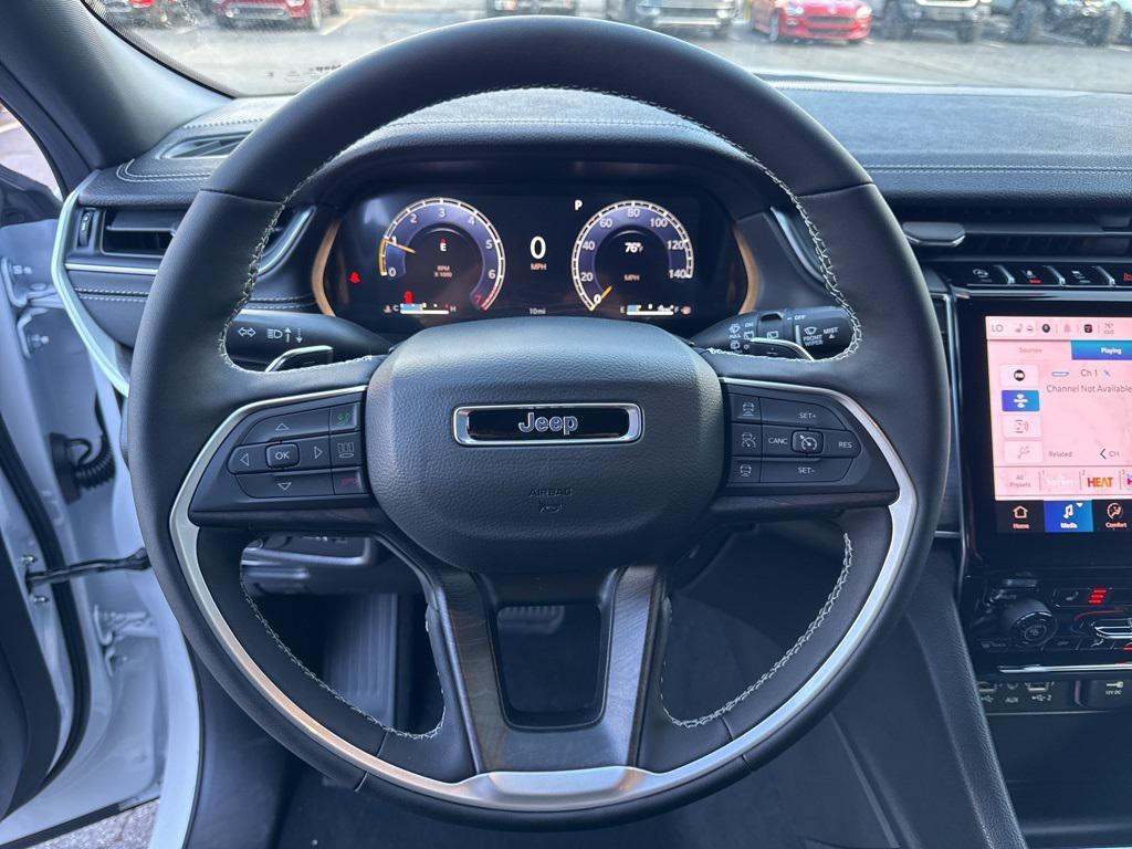 new 2025 Jeep Grand Cherokee car, priced at $41,067