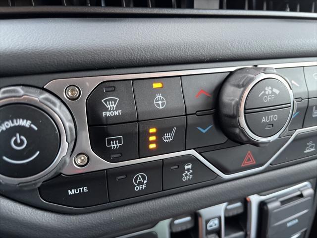 new 2025 Jeep Gladiator car, priced at $47,255