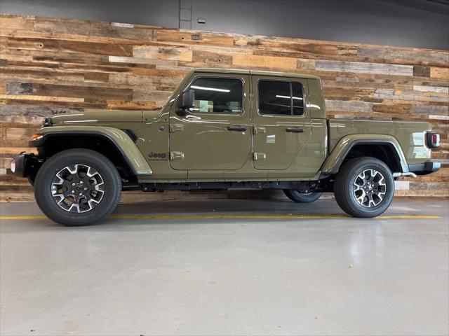 new 2025 Jeep Gladiator car, priced at $47,255