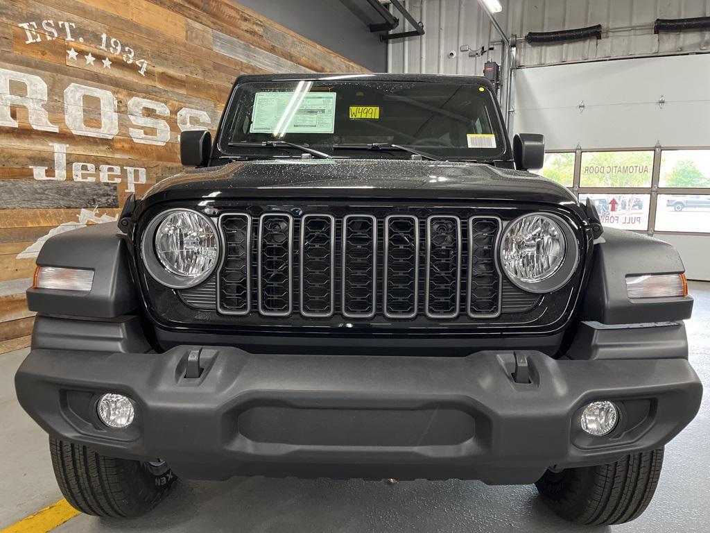new 2025 Jeep Wrangler car, priced at $46,850
