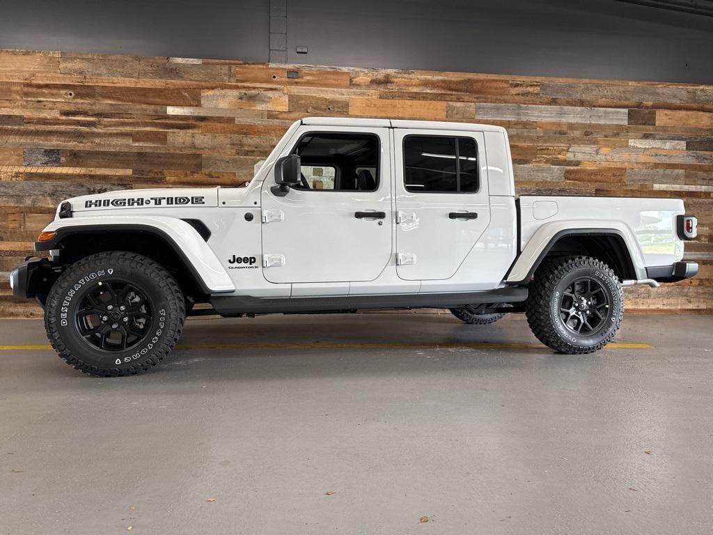 new 2025 Jeep Gladiator car, priced at $40,000