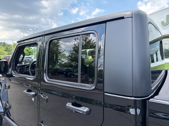 new 2025 Jeep Gladiator car, priced at $49,480