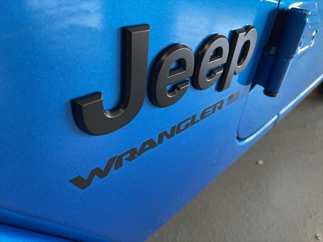 new 2025 Jeep Wrangler car, priced at $53,100