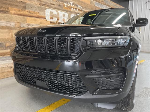 new 2025 Jeep Grand Cherokee car, priced at $43,228