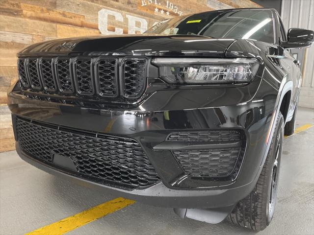 new 2025 Jeep Grand Cherokee car, priced at $43,228