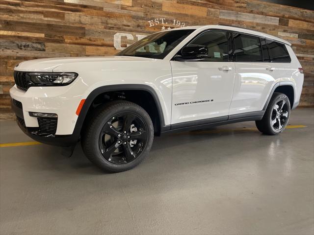 new 2025 Jeep Grand Cherokee L car, priced at $53,000