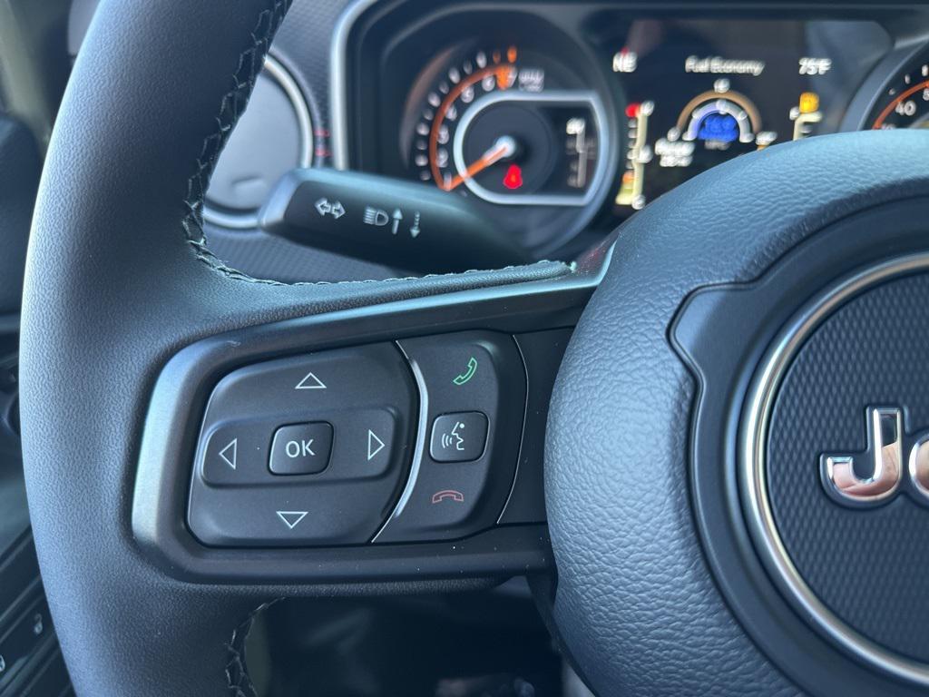new 2025 Jeep Gladiator car, priced at $64,915