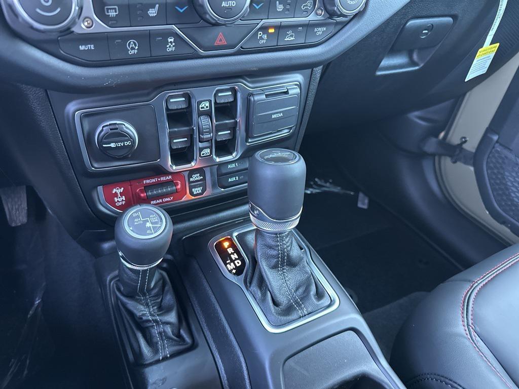new 2025 Jeep Gladiator car, priced at $64,915