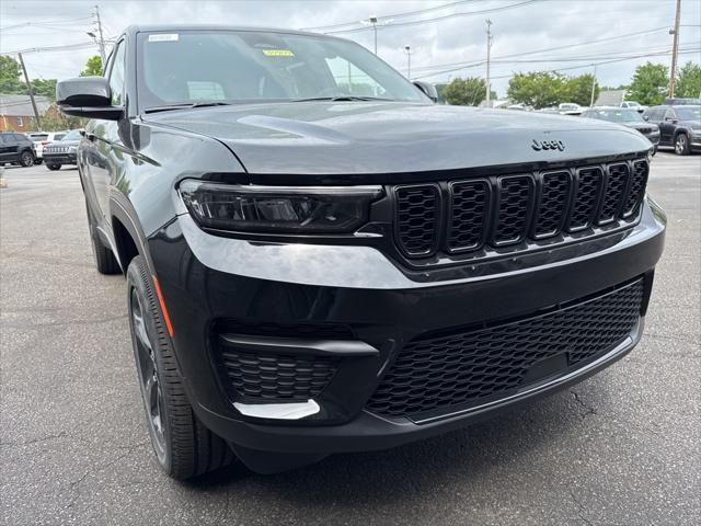 new 2025 Jeep Grand Cherokee car, priced at $40,970