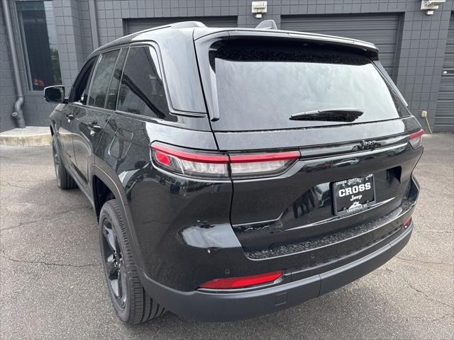 new 2025 Jeep Grand Cherokee car, priced at $40,970