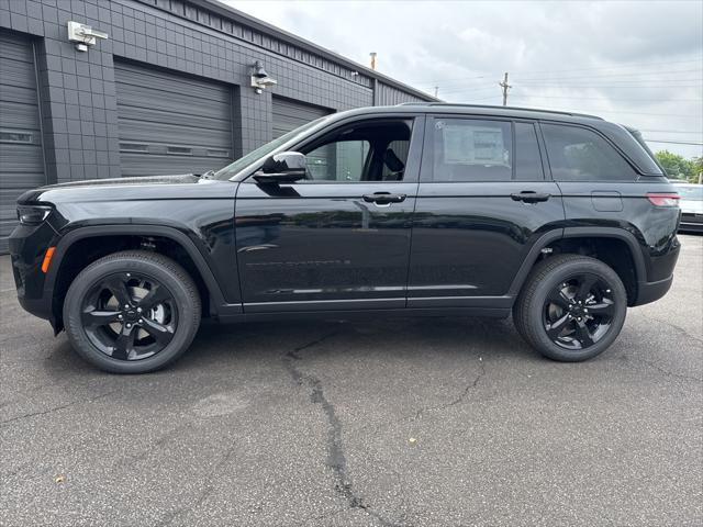 new 2025 Jeep Grand Cherokee car, priced at $40,970