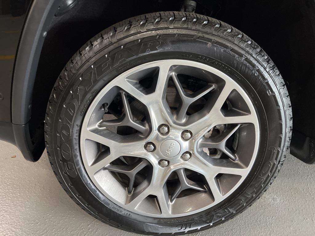 used 2022 Jeep Grand Cherokee car, priced at $30,000