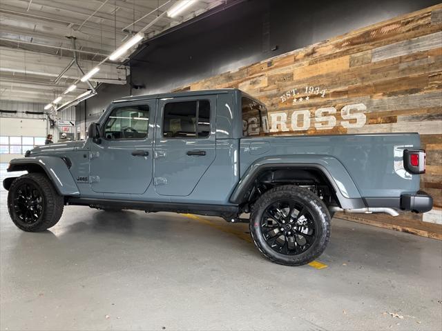 new 2025 Jeep Gladiator car, priced at $40,000