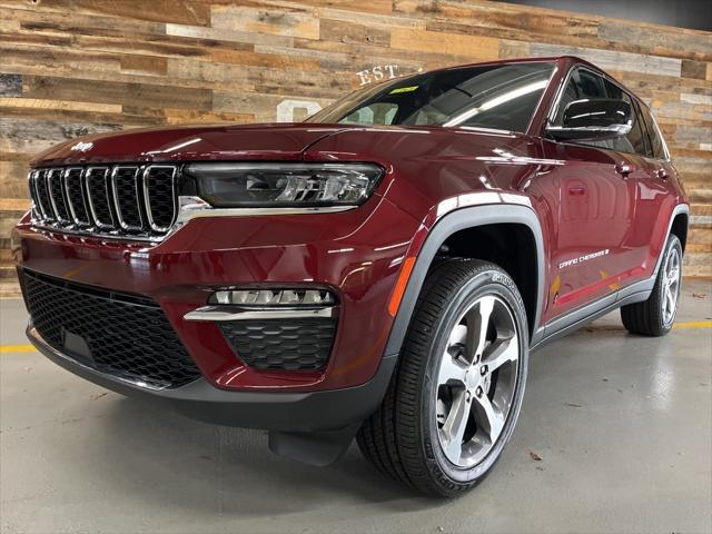 new 2025 Jeep Grand Cherokee car, priced at $47,220