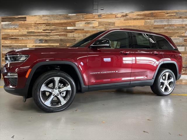 new 2025 Jeep Grand Cherokee car, priced at $47,220