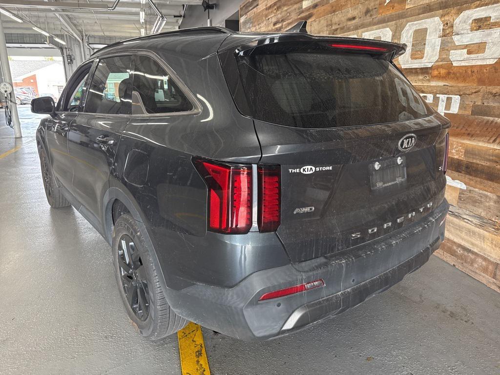 used 2021 Kia Sorento car, priced at $21,300