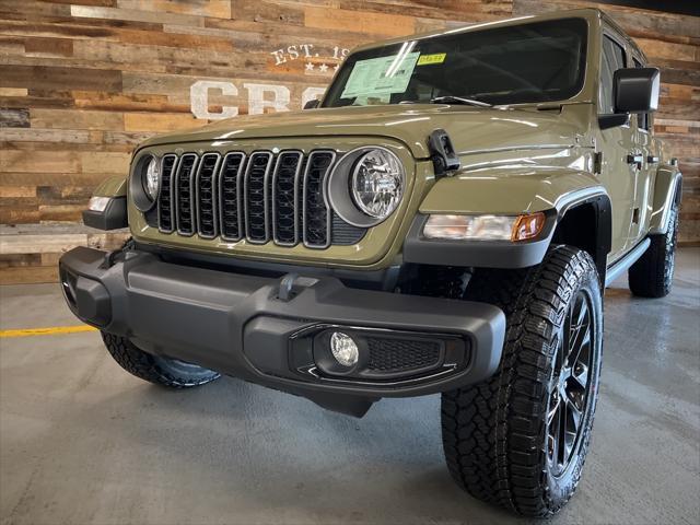 new 2025 Jeep Gladiator car, priced at $41,885