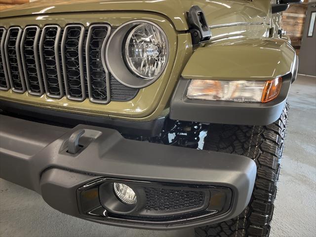 new 2025 Jeep Gladiator car, priced at $41,885