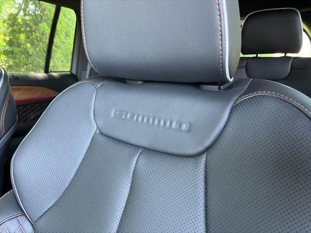 new 2025 Jeep Grand Cherokee car, priced at $59,625