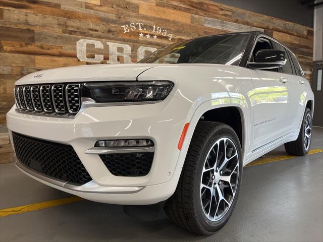 new 2025 Jeep Grand Cherokee car, priced at $59,625