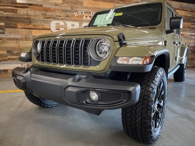 new 2025 Jeep Gladiator car, priced at $41,885