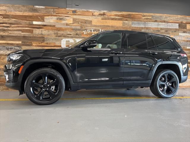 used 2023 Jeep Grand Cherokee car, priced at $35,000