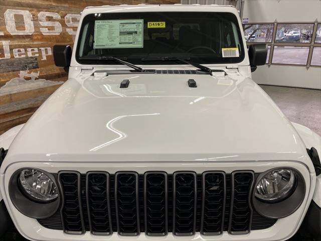 new 2025 Jeep Gladiator car, priced at $41,290