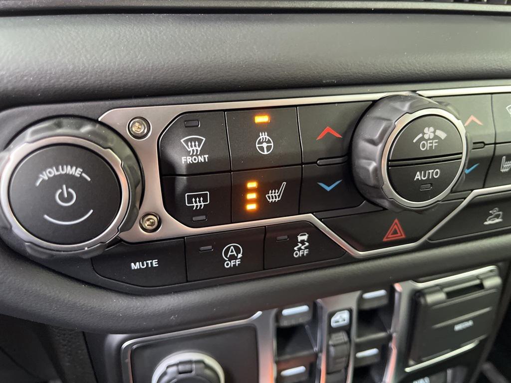 new 2025 Jeep Gladiator car, priced at $49,000
