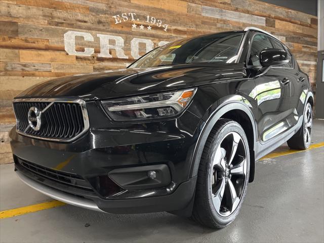 used 2021 Volvo XC40 car, priced at $14,125