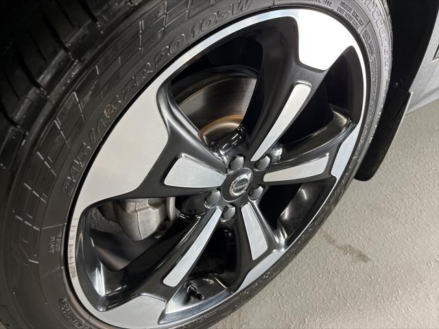 used 2021 Volvo XC40 car, priced at $14,125