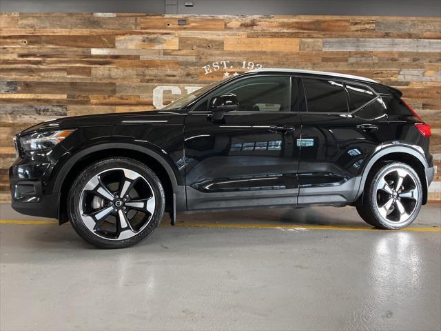 used 2021 Volvo XC40 car, priced at $14,125