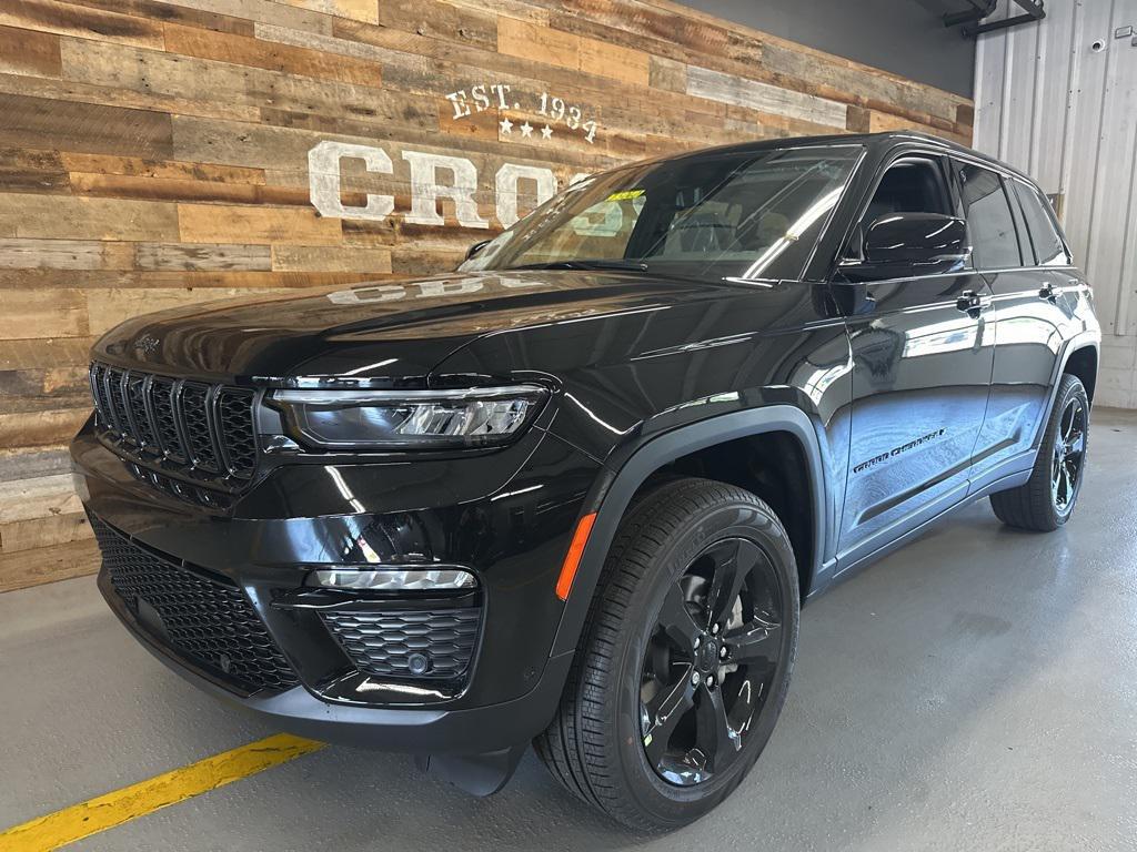 new 2025 Jeep Grand Cherokee car, priced at $48,655