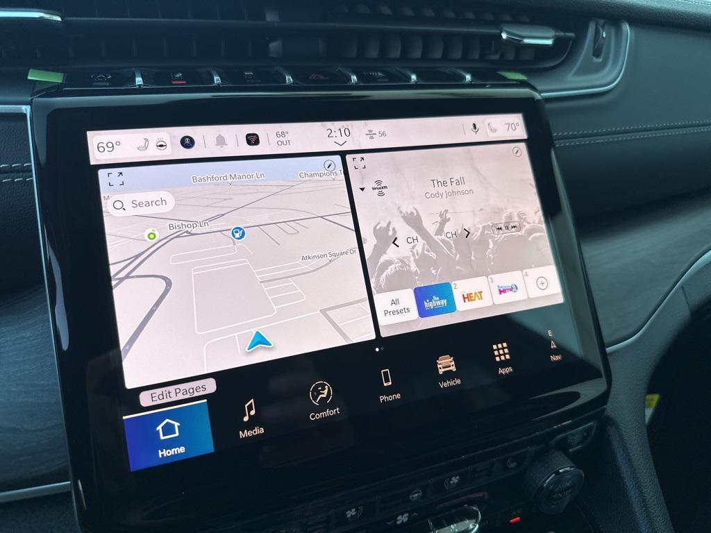 new 2025 Jeep Grand Cherokee car, priced at $48,655