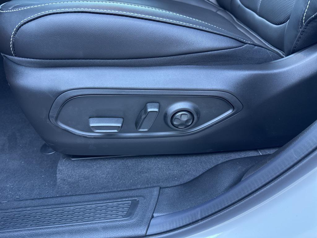 new 2025 Jeep Grand Cherokee car, priced at $49,157