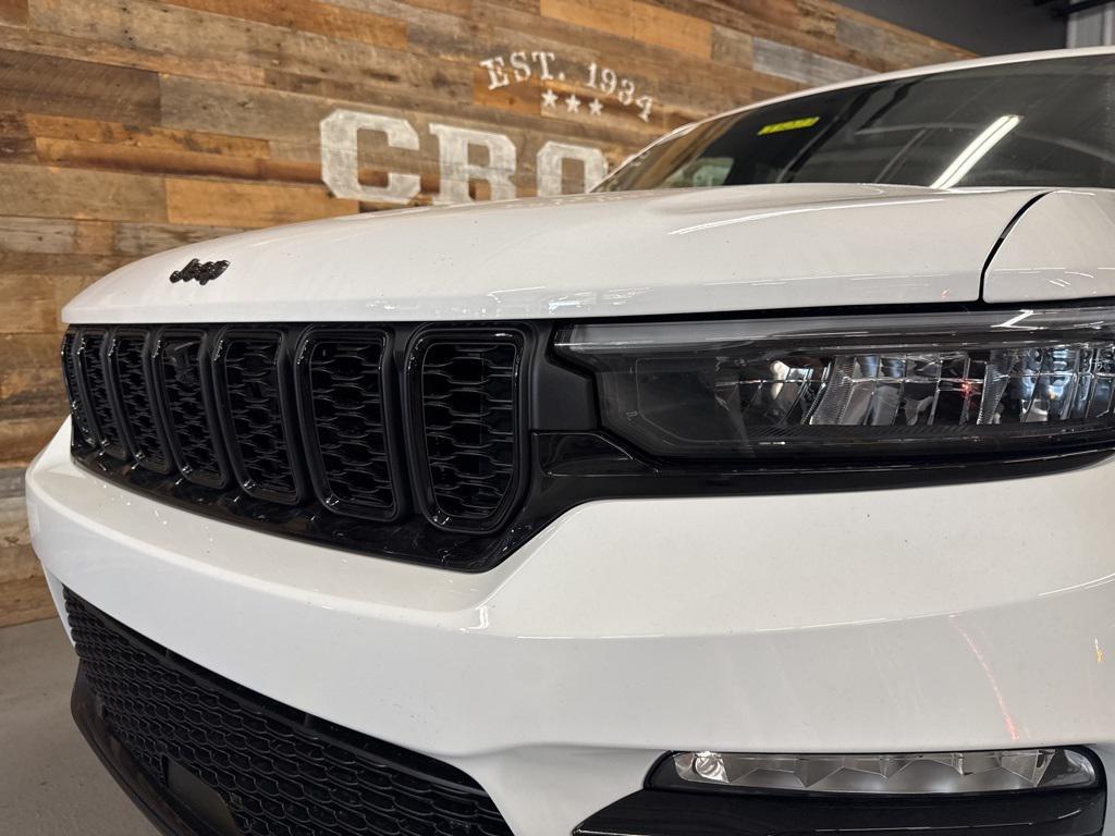new 2025 Jeep Grand Cherokee car, priced at $49,157