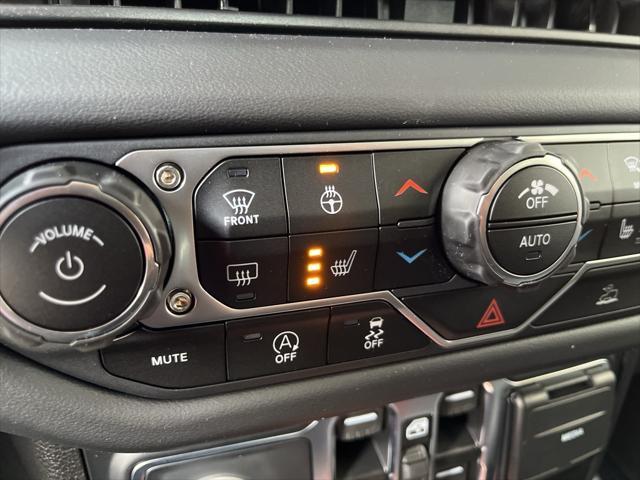 new 2025 Jeep Gladiator car, priced at $45,327