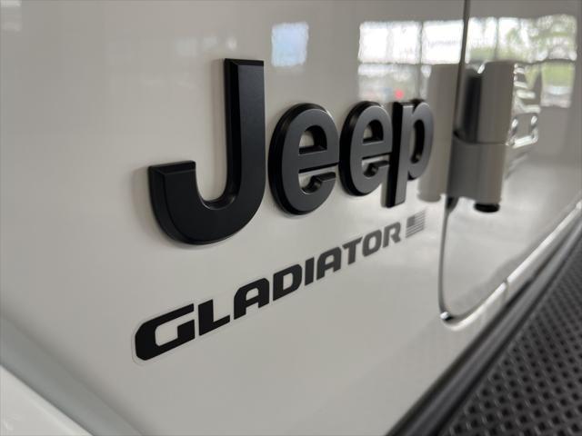new 2025 Jeep Gladiator car, priced at $42,470