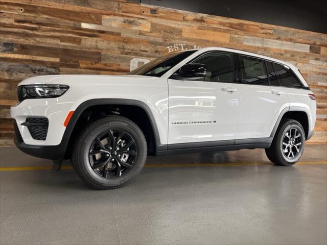 new 2025 Jeep Grand Cherokee car, priced at $43,589