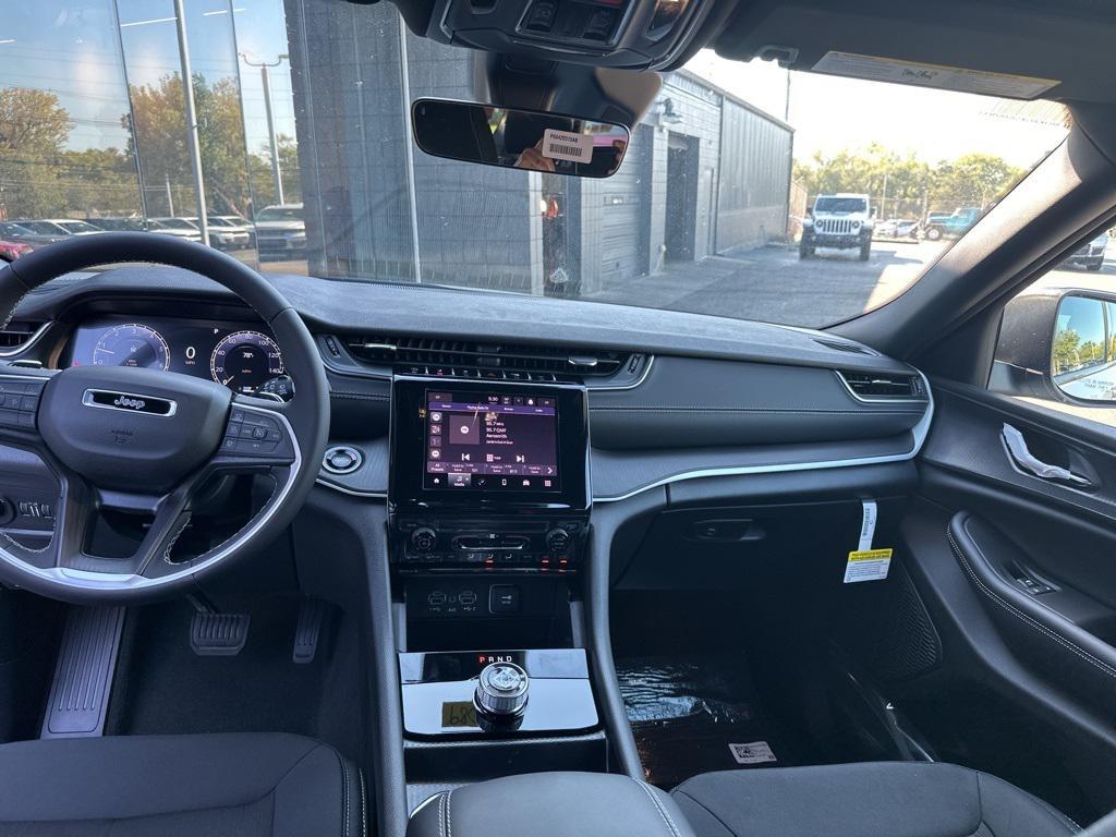 new 2025 Jeep Grand Cherokee L car, priced at $37,875