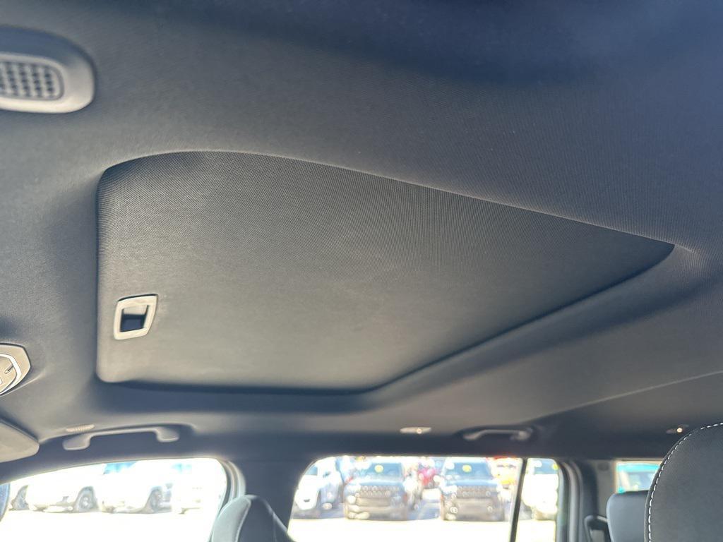 new 2025 Jeep Grand Cherokee L car, priced at $37,875