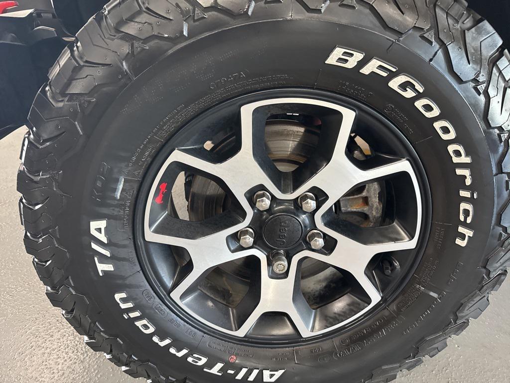 used 2021 Jeep Wrangler Unlimited car, priced at $33,800