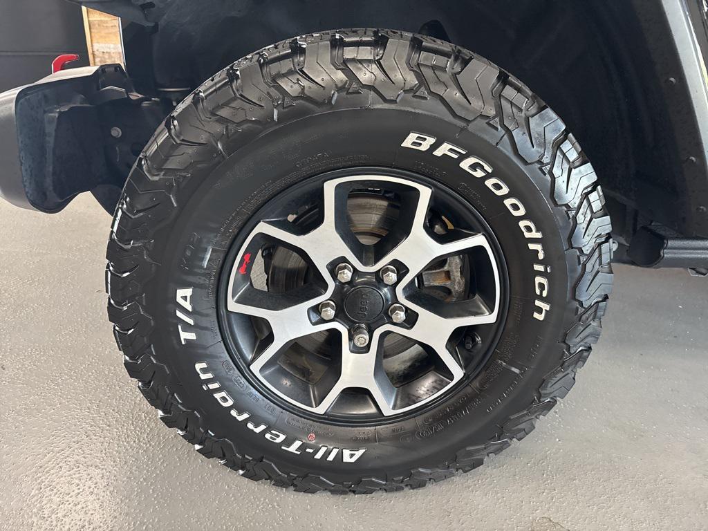 used 2021 Jeep Wrangler Unlimited car, priced at $33,800