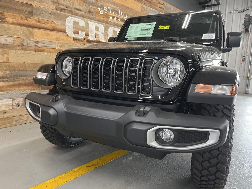 new 2025 Jeep Gladiator car, priced at $41,873