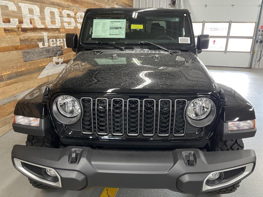 new 2025 Jeep Gladiator car, priced at $41,873