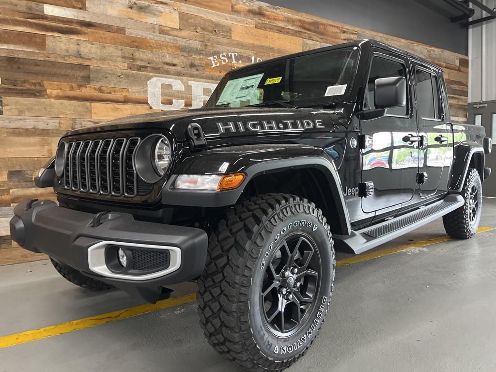 new 2025 Jeep Gladiator car, priced at $41,873