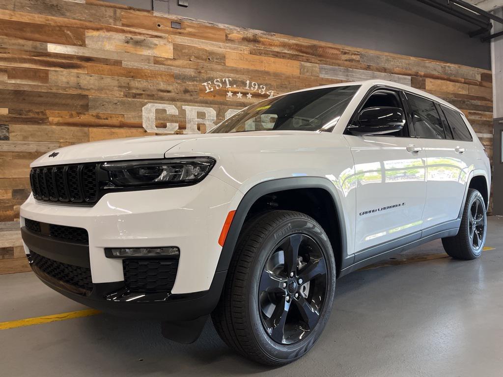 new 2025 Jeep Grand Cherokee L car, priced at $46,472